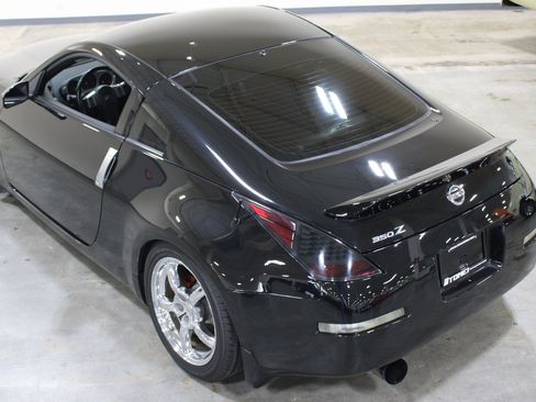 Used 2007 Nissan 350Z Touring w/ Cargo Convenience Pkg RWD image 29