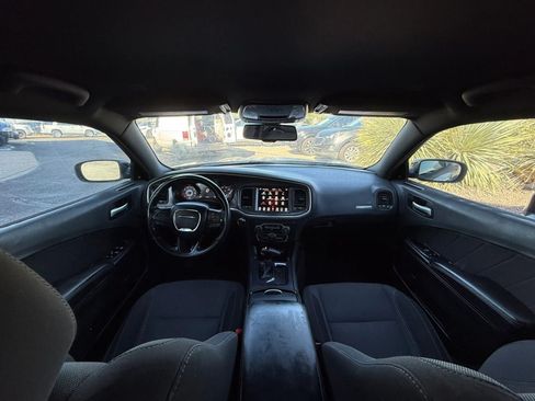 Used 2017 Dodge Charger SXT w/ Blacktop Package RWD image 42