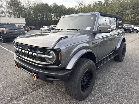 Used 2021 Ford Bronco Outer Banks image 3