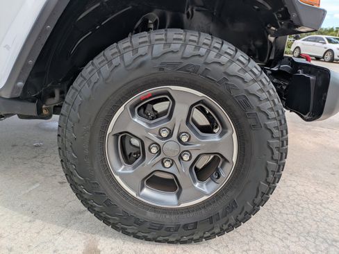 Used 2020 Jeep Gladiator Rubicon AWD/4WD image 10