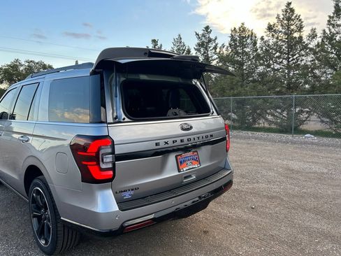 Used 2023 Ford Expedition Limited AWD/4WD image 45