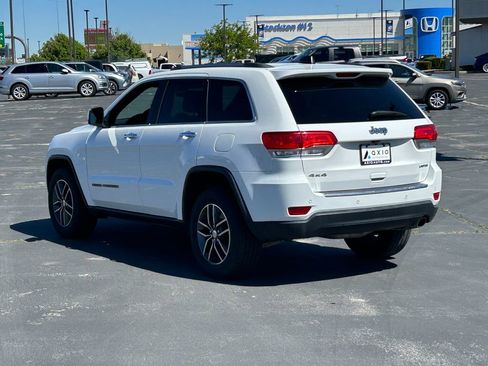 Used 2018 Jeep Grand Cherokee Limited AWD/4WD image 7