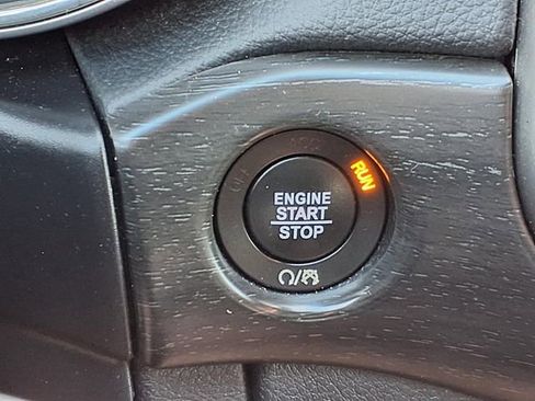 Used 2018 Jeep Grand Cherokee Laredo RWD image 10