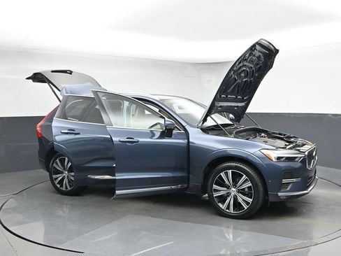 Used 2023 Volvo XC60 B5 Plus AWD/4WD image 48