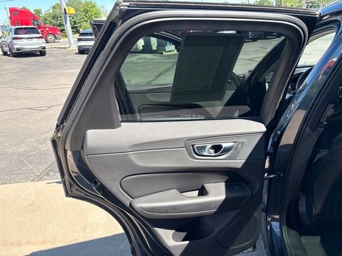 Used 2021 Volvo XC60 T5 Inscription AWD/4WD image 31