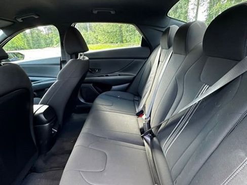 Certified 2025 Hyundai Elantra Sport FWD image 15