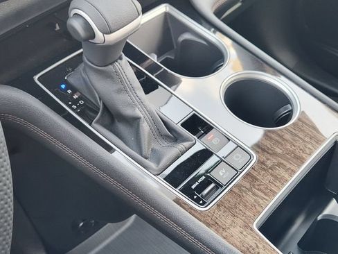 New 2026 Toyota Sienna Platinum AWD/4WD image 17