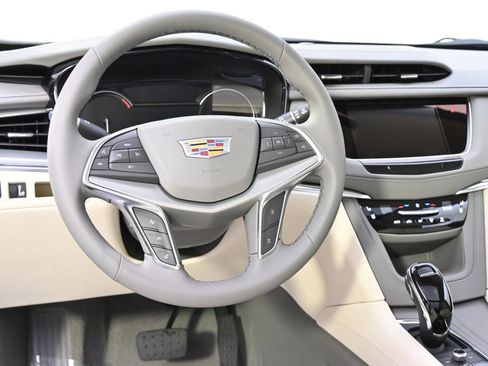 New 2025 Cadillac XT5 Premium Luxury w/ LPO, Floor Liner Package image 12