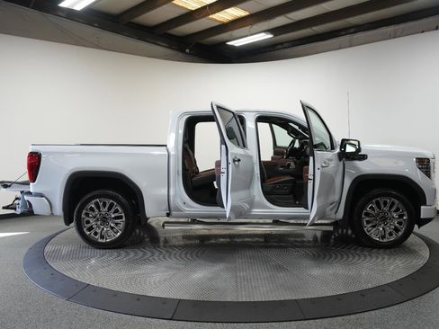 New 2026 GMC Sierra 1500 Denali Ultimate image 11