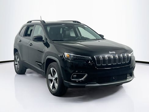 Used 2022 Jeep Cherokee Limited AWD/4WD image 3