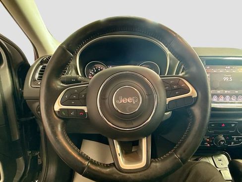 Used 2018 Jeep Compass Limited AWD/4WD image 12