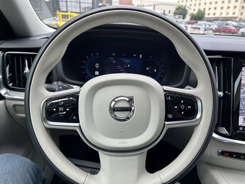 Certified 2025 Volvo V60 B5 Cross Country Plus image 29