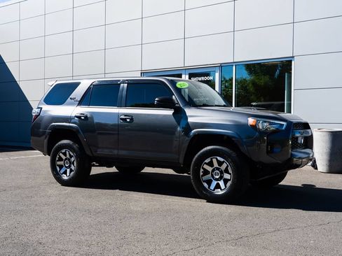 Used 2020 Toyota 4Runner TRD Off-Road Premium w/ Moonroof Package AWD/4WD image 32