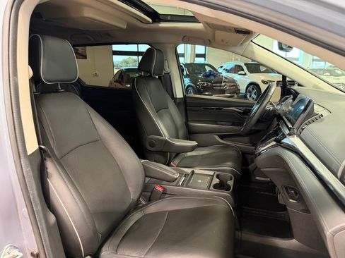 Used 2025 Honda Odyssey Elite image 30