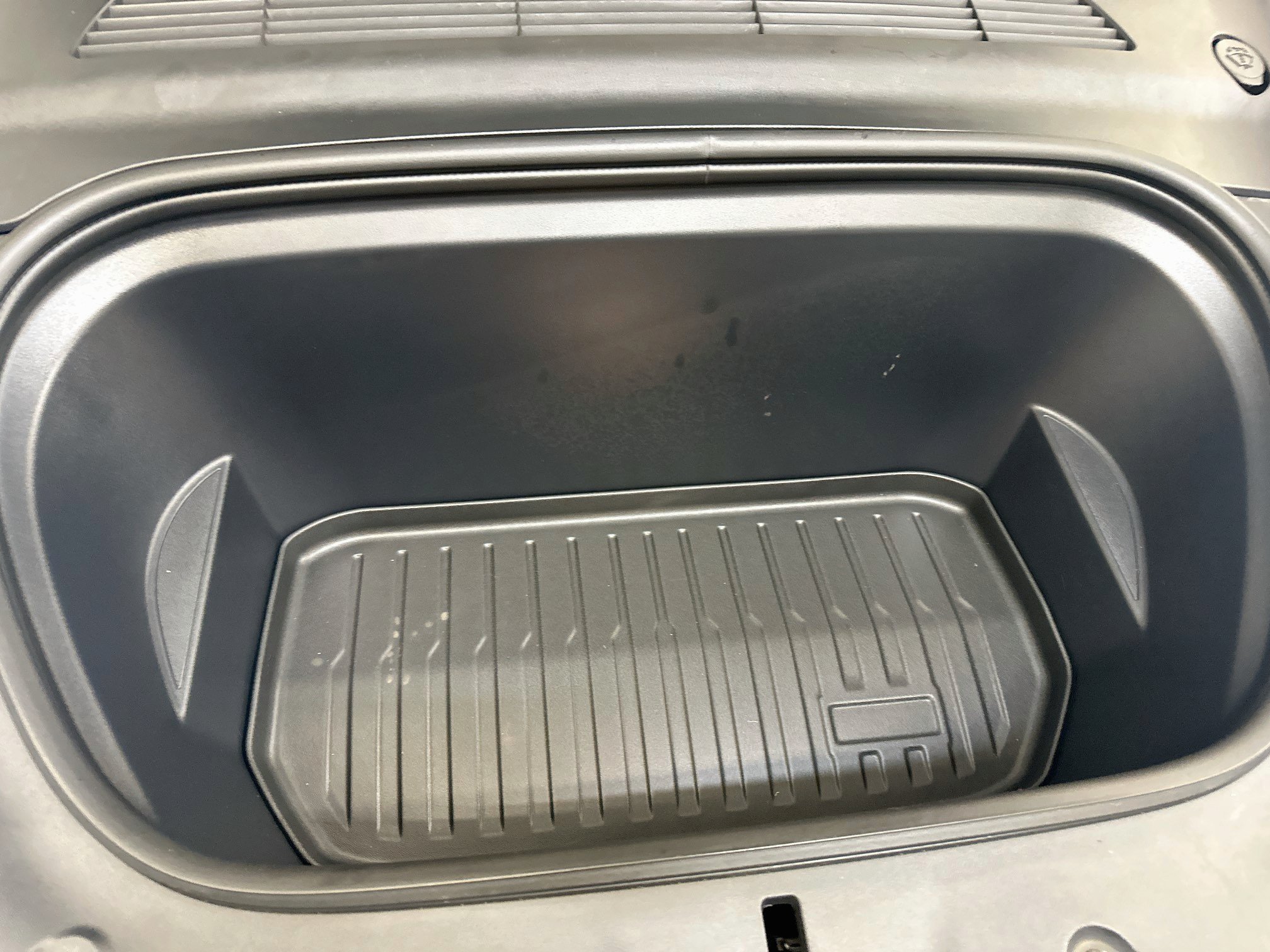 Used 2025 Tesla Model Y Long Range AWD/4WD image 36