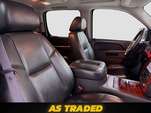 Used 2012 Chevrolet Suburban LTZ image 30