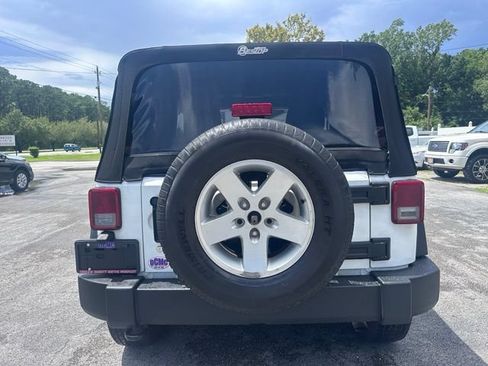 Used 2012 Jeep Wrangler Sport AWD/4WD image 6