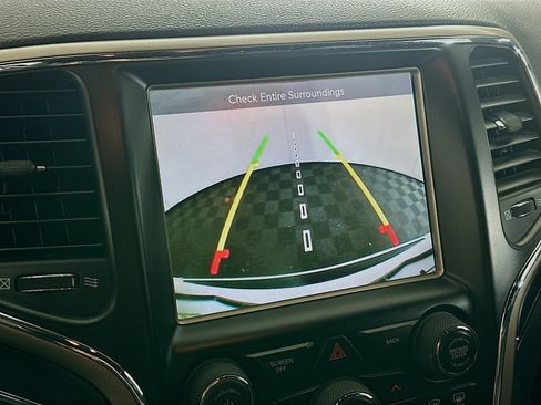 Used 2016 Jeep Grand Cherokee Limited RWD image 23