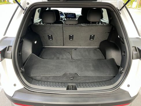 Used 2025 Chevrolet Equinox LT image 30