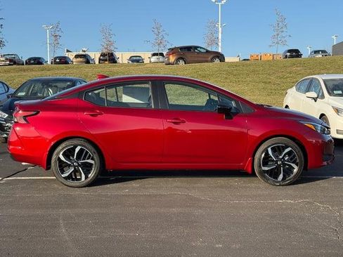 New 2025 Nissan Versa SR image 2