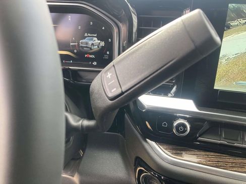 New 2026 GMC Sierra 1500 SLE image 24