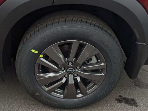 New 2026 Nissan Pathfinder SV image 7