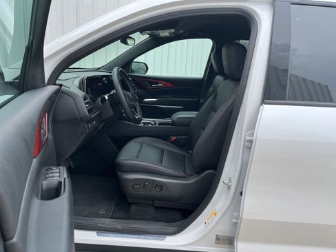 Used 2025 Chevrolet Traverse Z71 AWD/4WD image 10