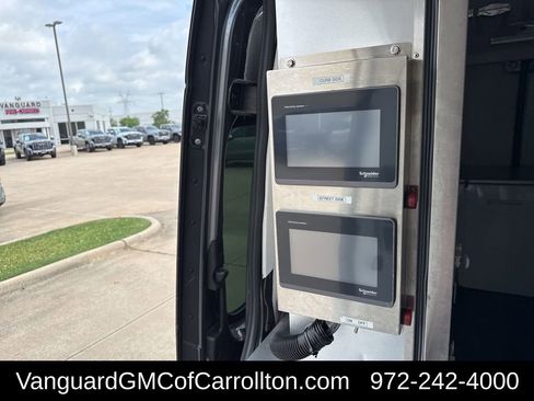 Used 2021 Mercedes-Benz Sprinter 4500 image 6