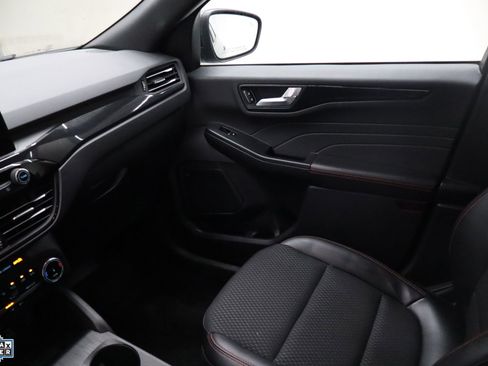 Used 2025 Ford Escape ST-Line image 24