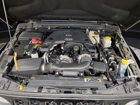 Used 2021 Jeep Gladiator Mojave w/ Cold Weather Group image 53