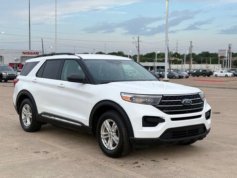 Used 2022 Ford Explorer XLT RWD image 6