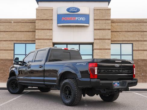 Used 2022 Ford F350 Lariat image 7