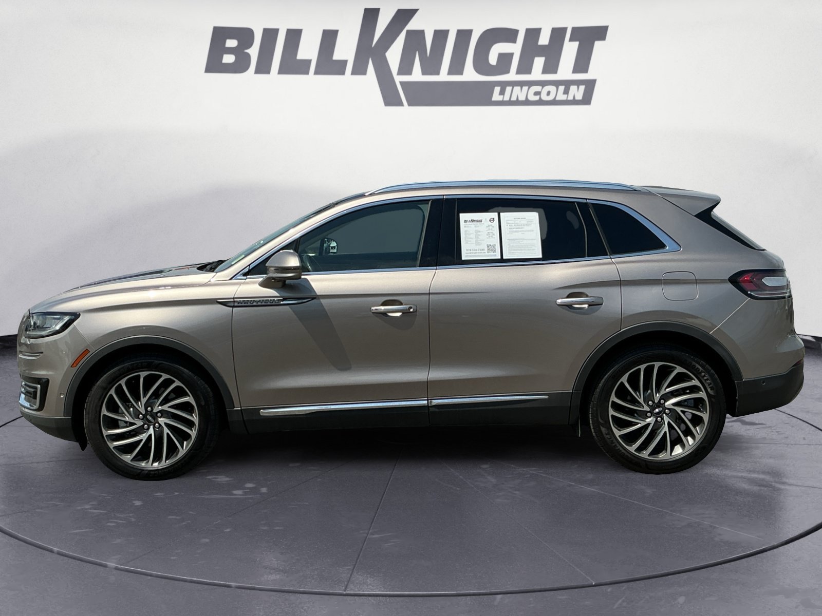 Used 2020 Lincoln Nautilus Reserve w/ Equipment Group 201A FWD image 3