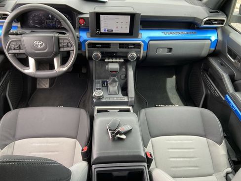 Used 2025 Toyota Tacoma TRD Off-Road image 50