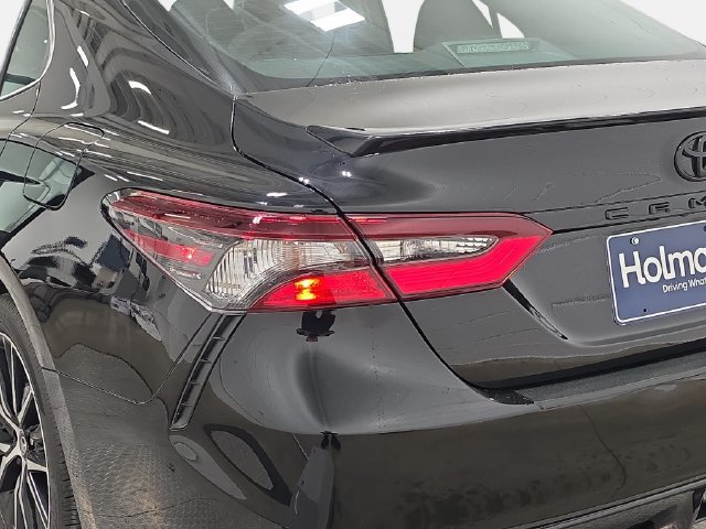 Certified 2024 Toyota Camry SE w/ Cold Weather Package AWD/4WD image 30