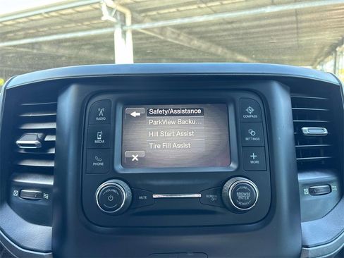 Used 2022 RAM 2500 Tradesman w/ Chrome Appearance Group image 19