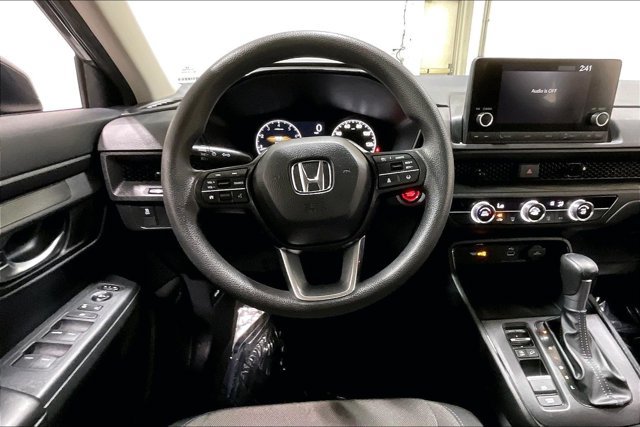 Used 2025 Honda CR-V LX image 5