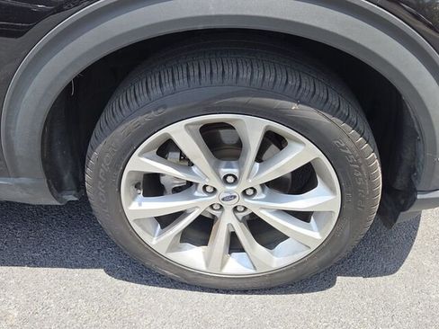 Used 2021 Ford Explorer Platinum w/ Equipment Group 601A AWD/4WD image 19