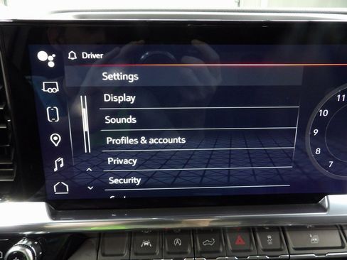 Used 2025 GMC Sierra 1500 Elevation image 21