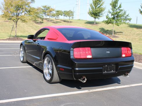Used 2006 Ford Mustang GT RWD image 30