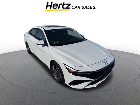 Used 2025 Hyundai Elantra Limited image 1