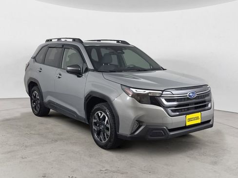 Certified 2025 Subaru Forester Premium w/ Convenience Package #1 AWD/4WD image 7