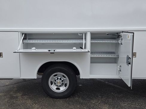 New 2025 Chevrolet Express 3500 w/ Power Convenience Package image 9
