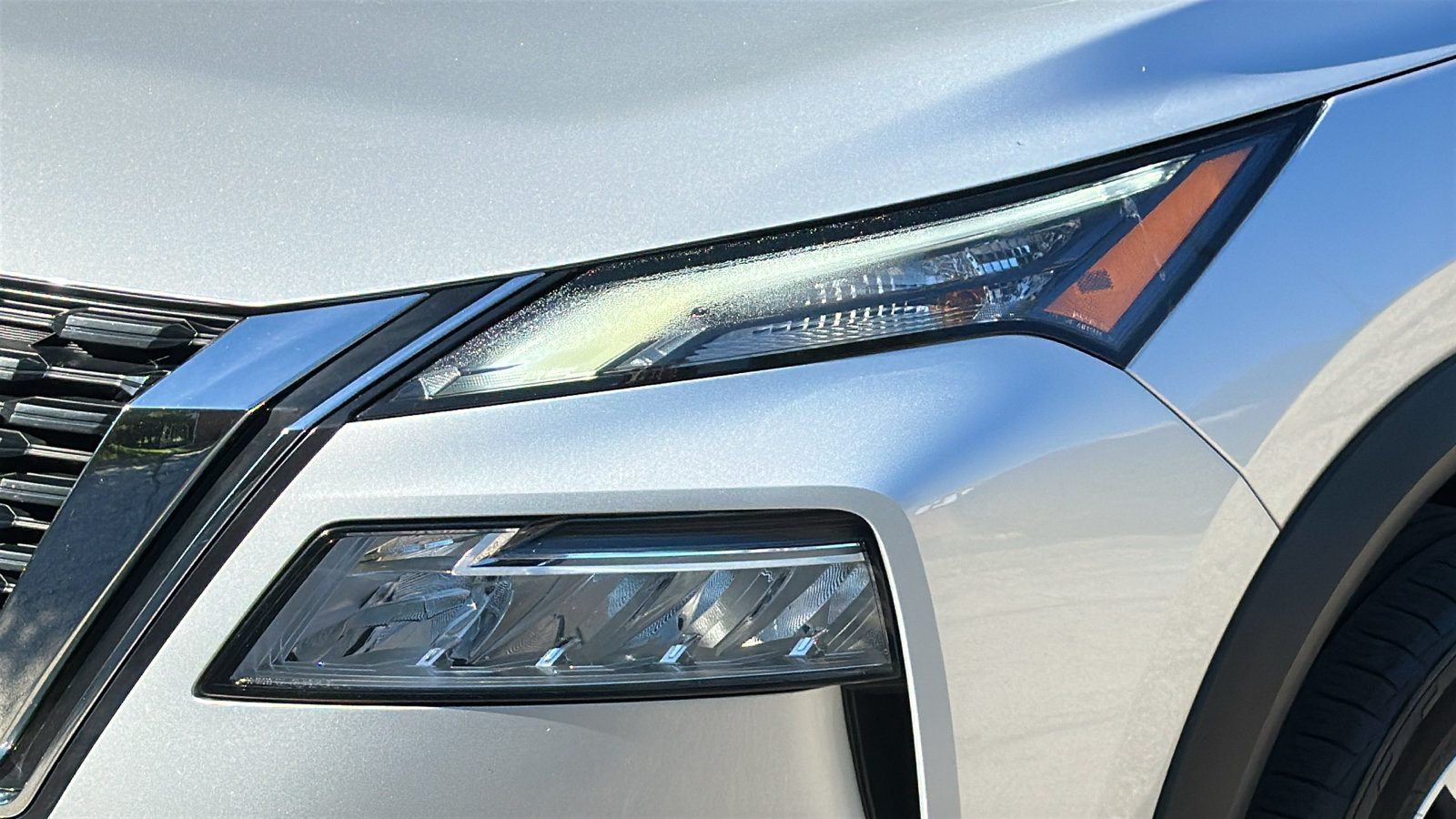Certified 2022 Nissan Rogue SV AWD/4WD image 4