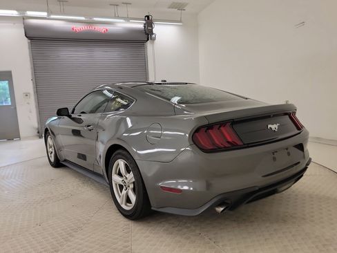 Used 2019 Ford Mustang Coupe image 3