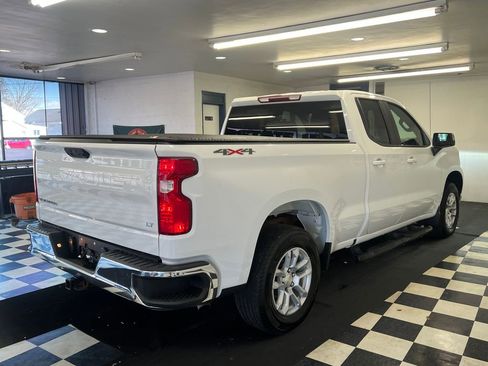 Used 2023 Chevrolet Silverado 1500 LT AWD/4WD image 15