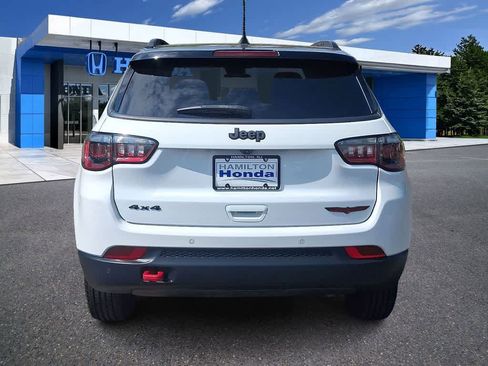Used 2022 Jeep Compass Trailhawk w/ Trailhawk Convenience Group AWD/4WD image 23