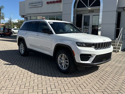 New 2026 Jeep Grand Cherokee Laredo X image 4
