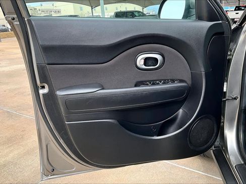 Used 2019 Kia Soul image 23