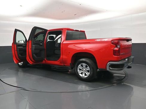 Used 2025 Chevrolet Silverado 1500 LT AWD/4WD image 46